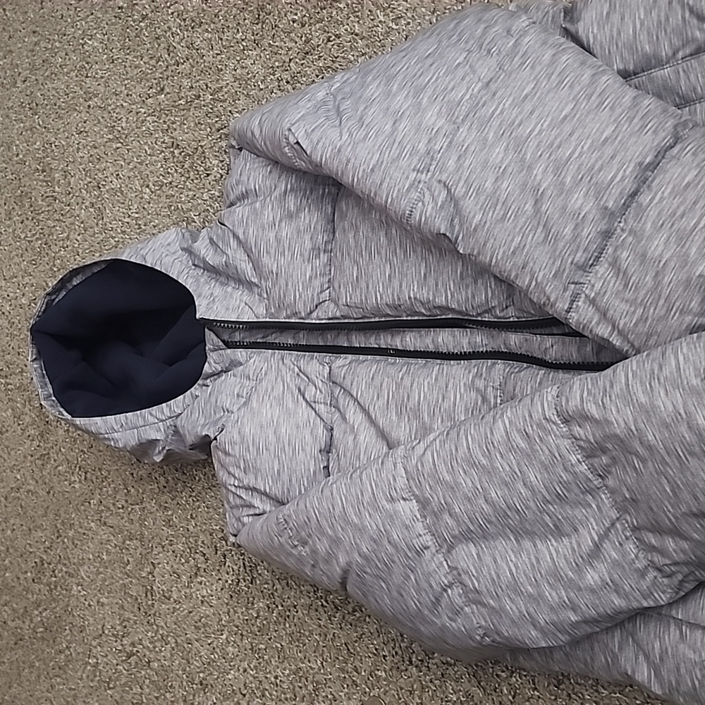 Old Navy Bubble coat. Great condition, like NEW